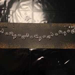 Special occasion accessories - Headpiece